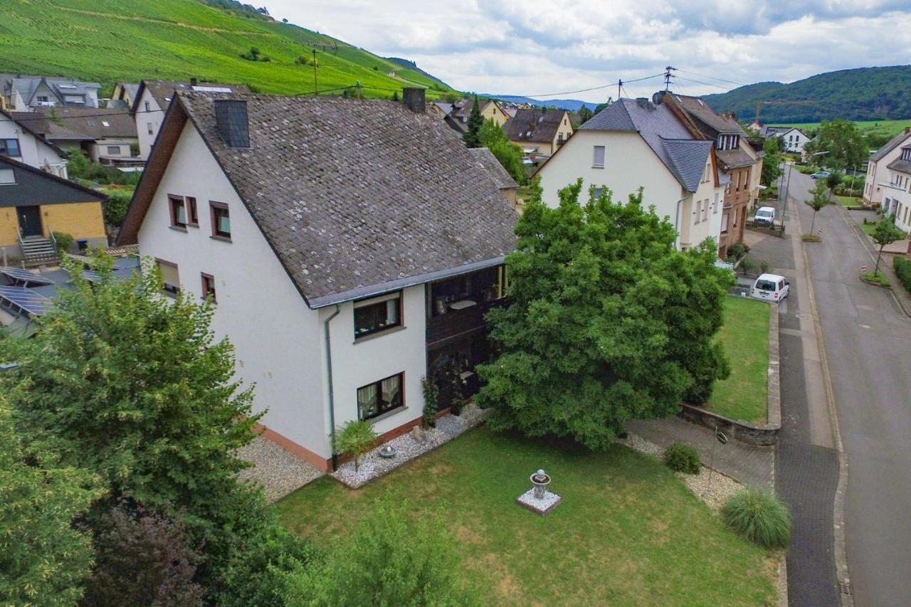Moselhaus Acomodação com café da manhã Zeltingen-Rachtig Exterior foto